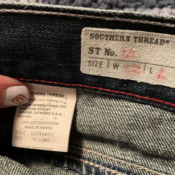 Starched Southern Thread Jeans - Picture 7 of 7